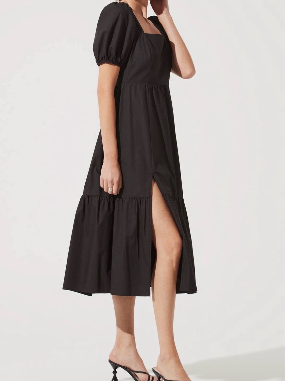 Astr the Label Poplin Puff Sleeve Tiered Midi Dress - White - Picture 5 of 5